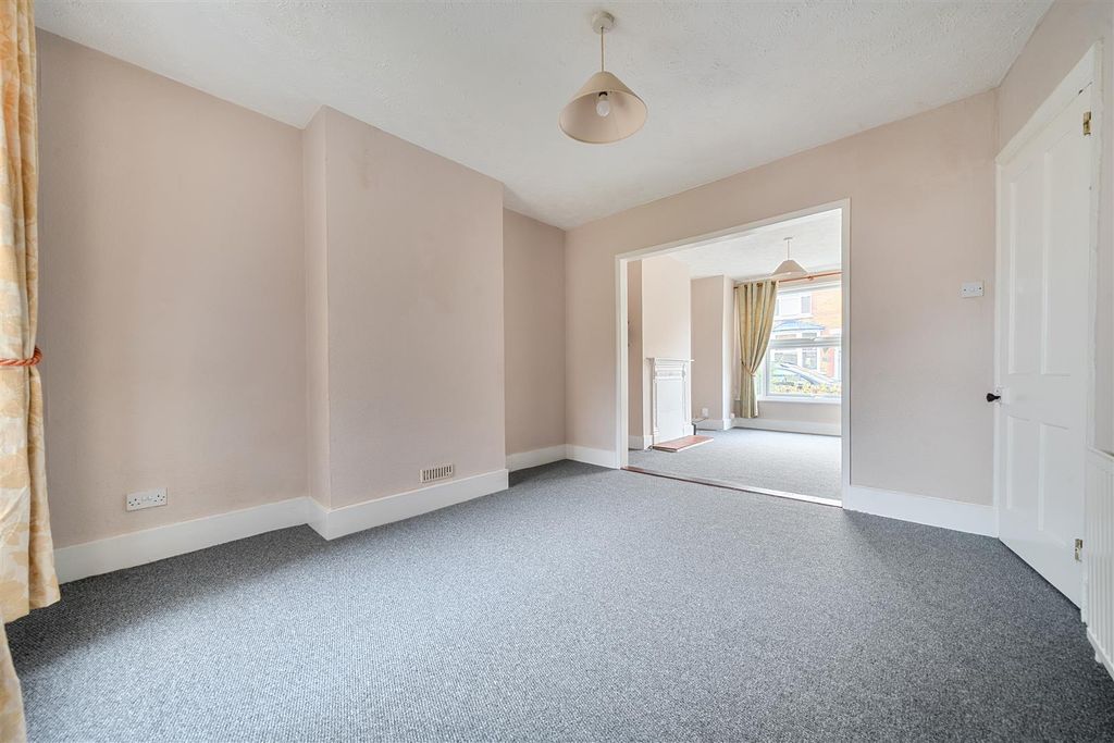 Property photo 2 of 22 1382037-11-6916083425F53.Jpg