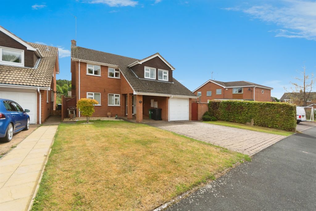 Property photo 1 of 17