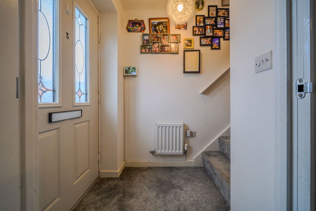 Property photo 2 of 32