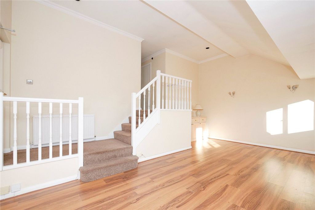 Property photo 2 of 9 Picture No. 01