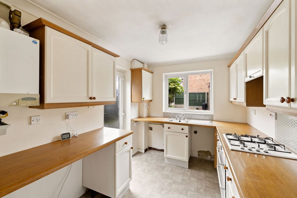 Property photo 2 of 16
