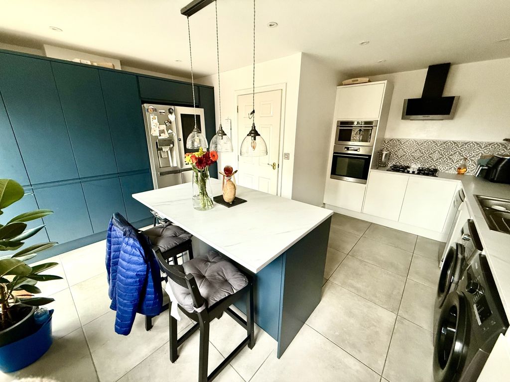 Property photo 2 of 12 Img_0649