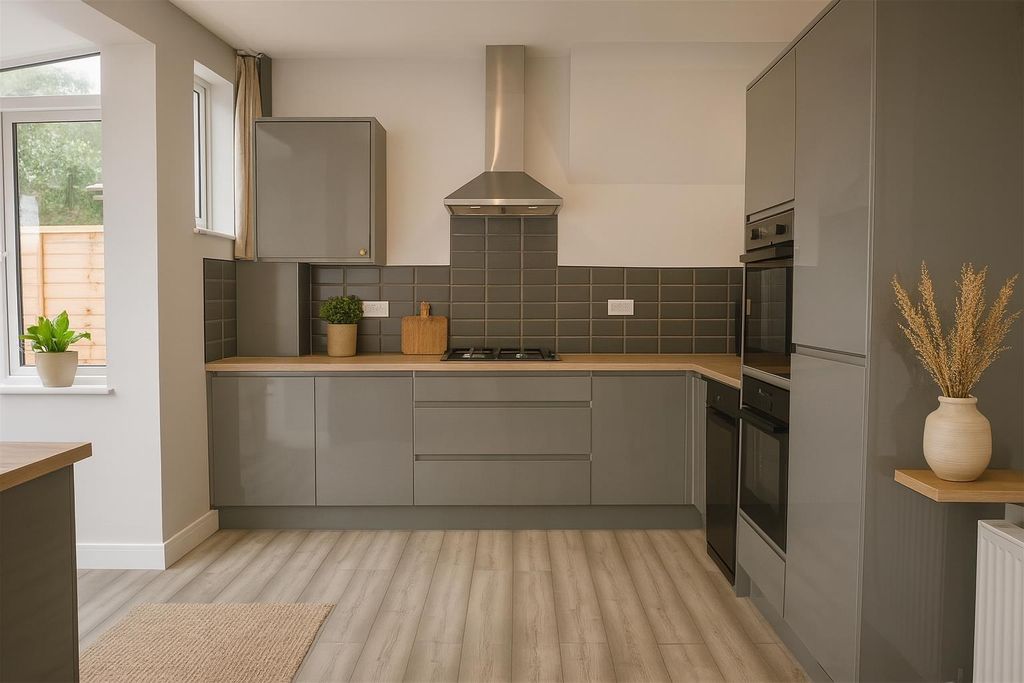 Property photo 2 of 11 Kitchen