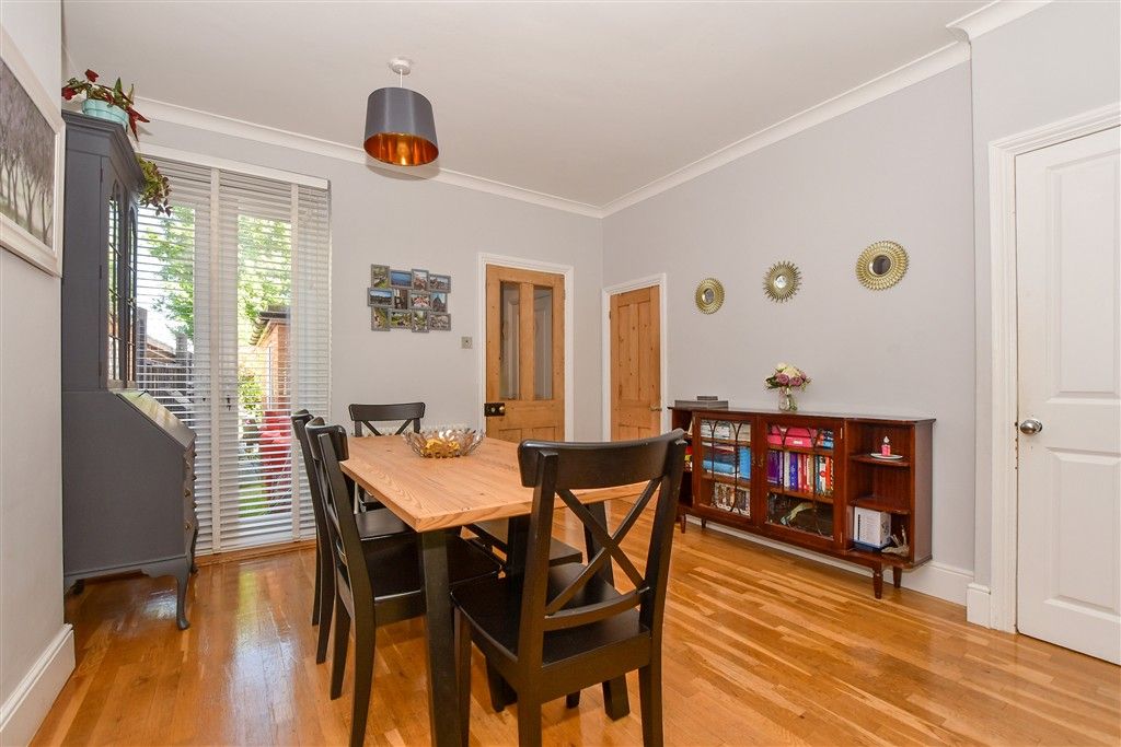Property photo 3 of 15 Lounge/Diner