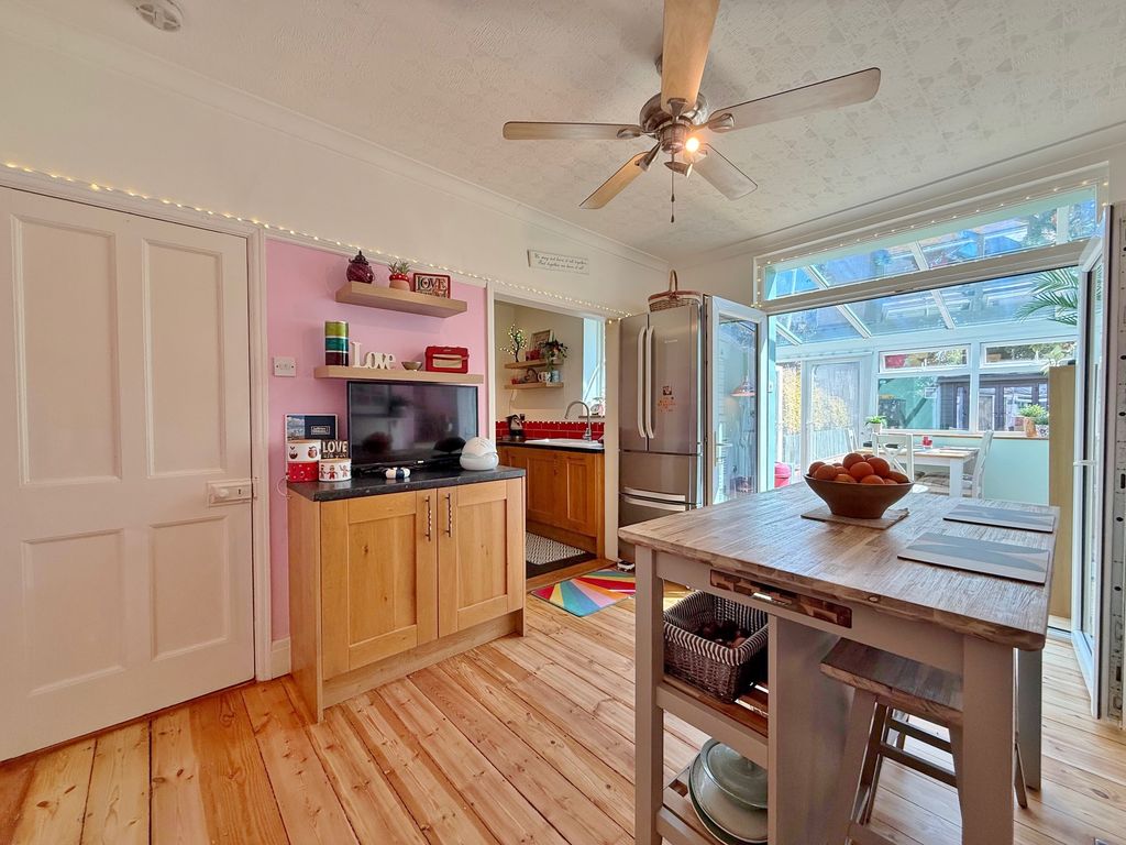 Property photo 2 of 26
