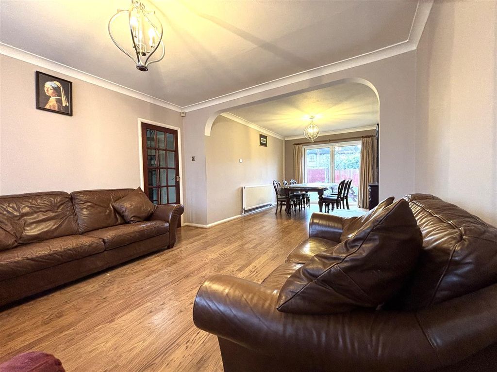 Property photo 3 of 10 Living Room