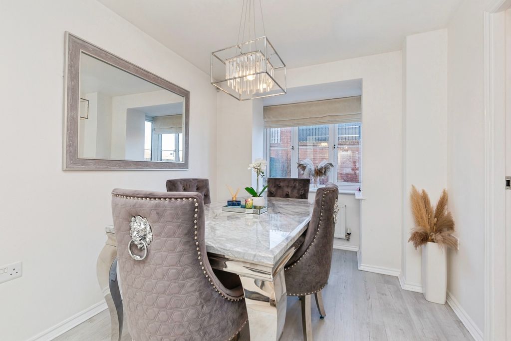 Property photo 3 of 19 Pbox-Img.Jpg