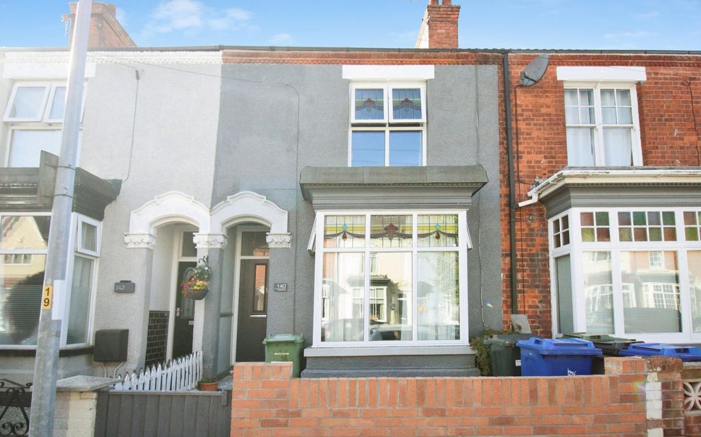 Property photo 1 of 18 Front