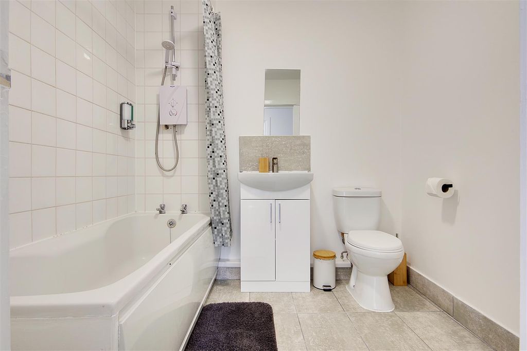 Property photo 1 of 9 Daimler House Apt2 N.Jpg