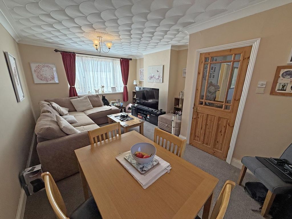 Property photo 3 of 23 Shakespeare Road 6 - Lounge Area 2...Jpg