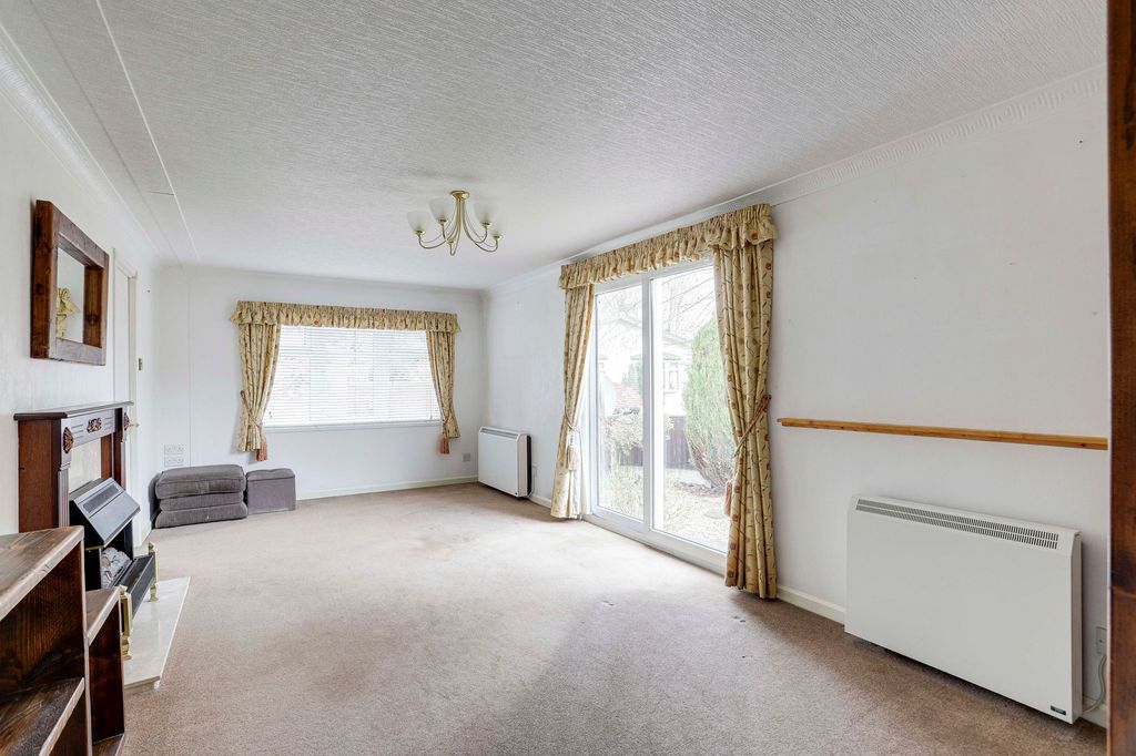 Property photo 2 of 19