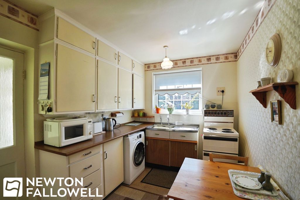 Property photo 3 of 11
