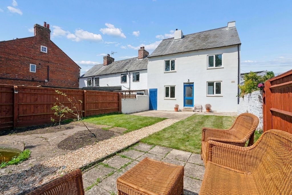 Property photo 1 of 22