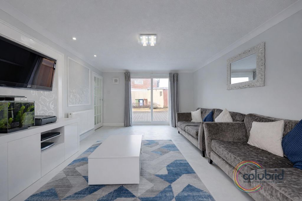 Property photo 3 of 21