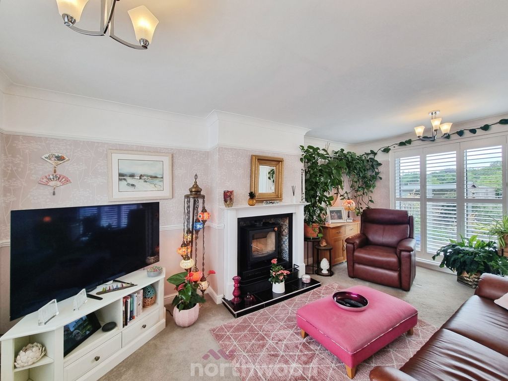 Property photo 2 of 26