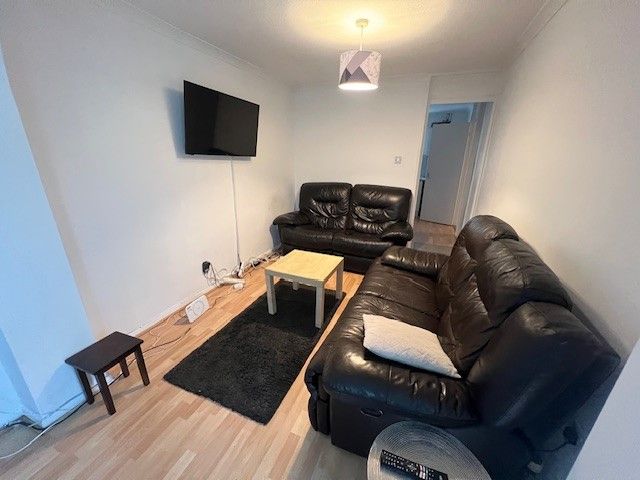 Property photo 3 of 9 Living Room