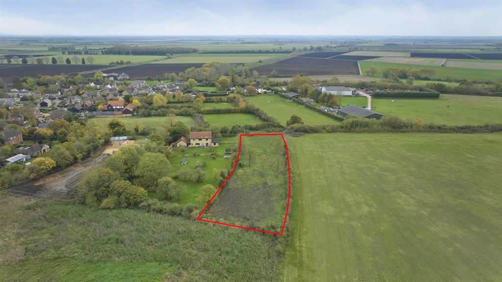 Property photo 3 of 7 Usebuilding_Plot_School_Lane_Aldreth_0311240005 Rl
