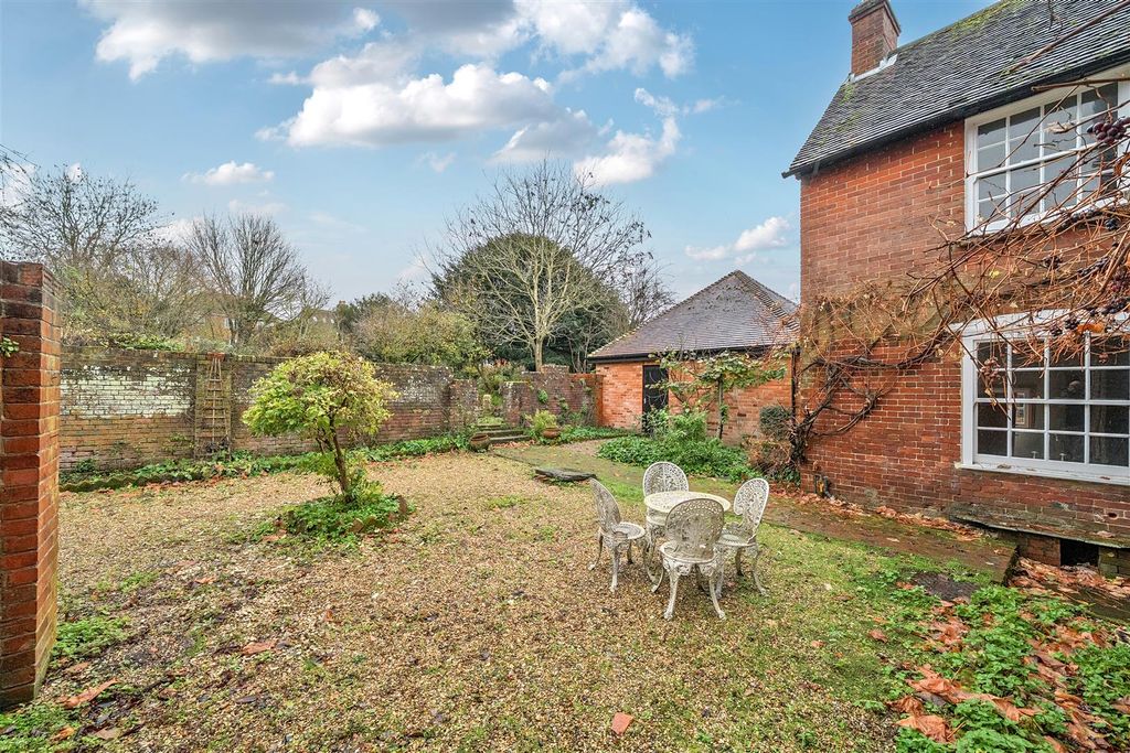 Additional image 15 of 6 bed detached house to rentThe Square, Cranborne, Wimborne BH21