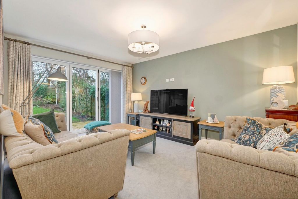 Property photo 2 of 37