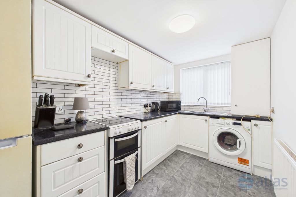 Property photo 2 of 13 Kitchen