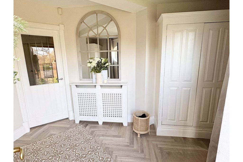 Property photo 3 of 24