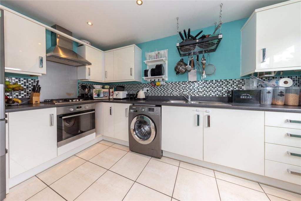 Property photo 2 of 20