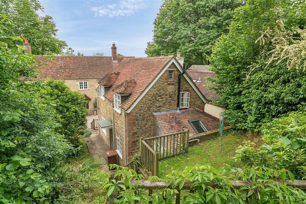 Property photo 1 of 16