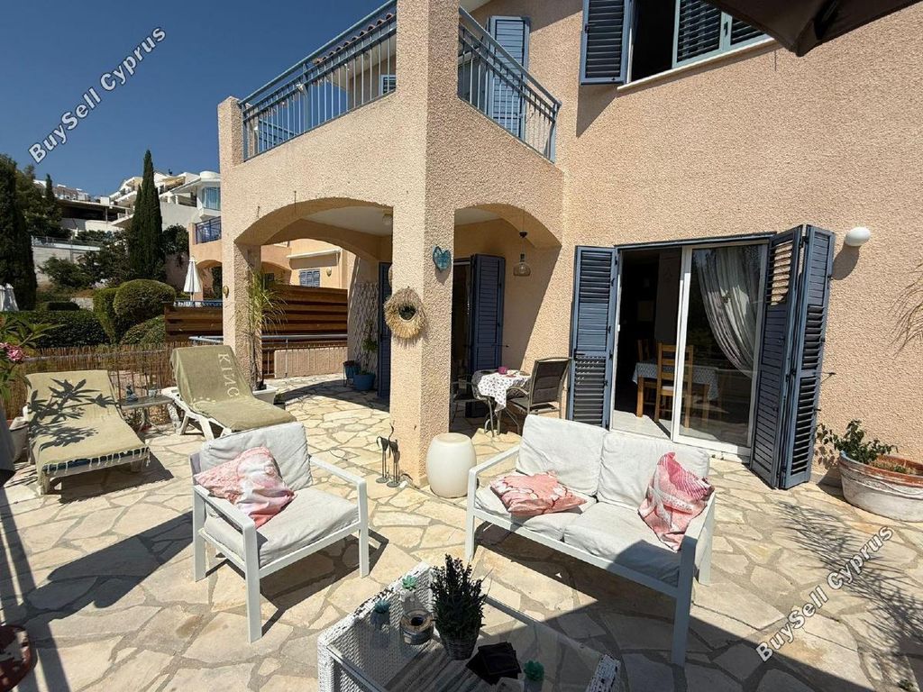 Property photo 2 of 35