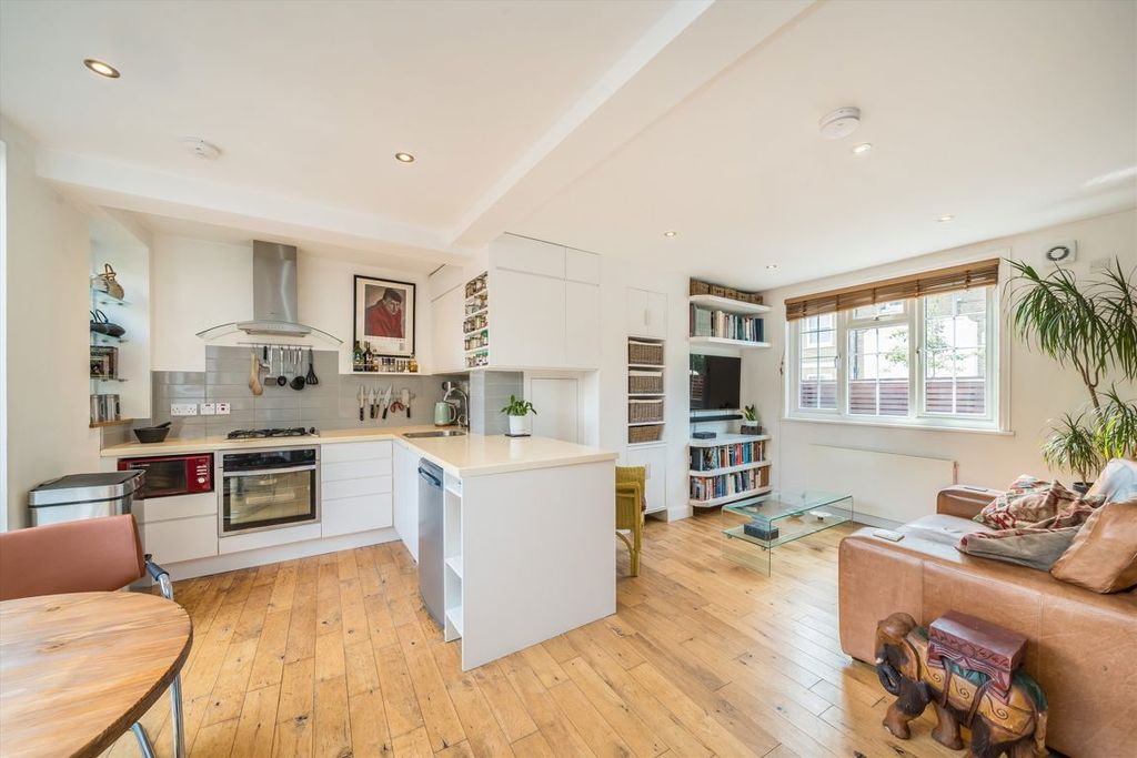Property photo 1 of 8