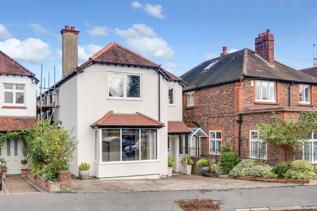 Property photo 1 of 18