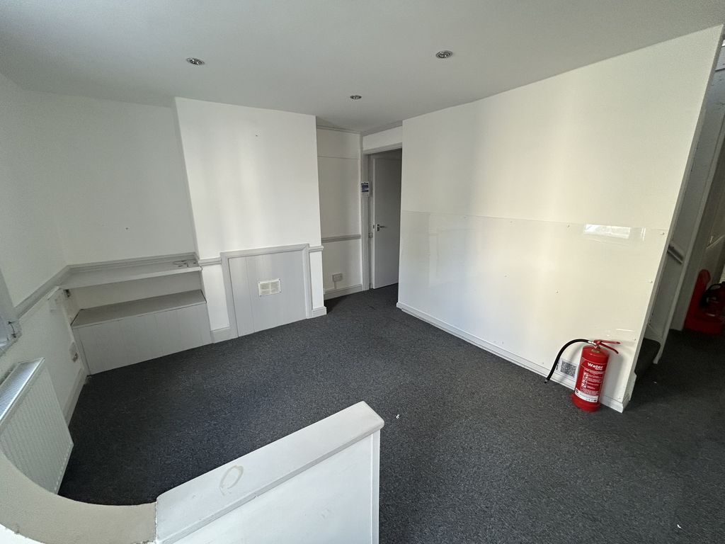 Property photo 3 of 17 Img_6186