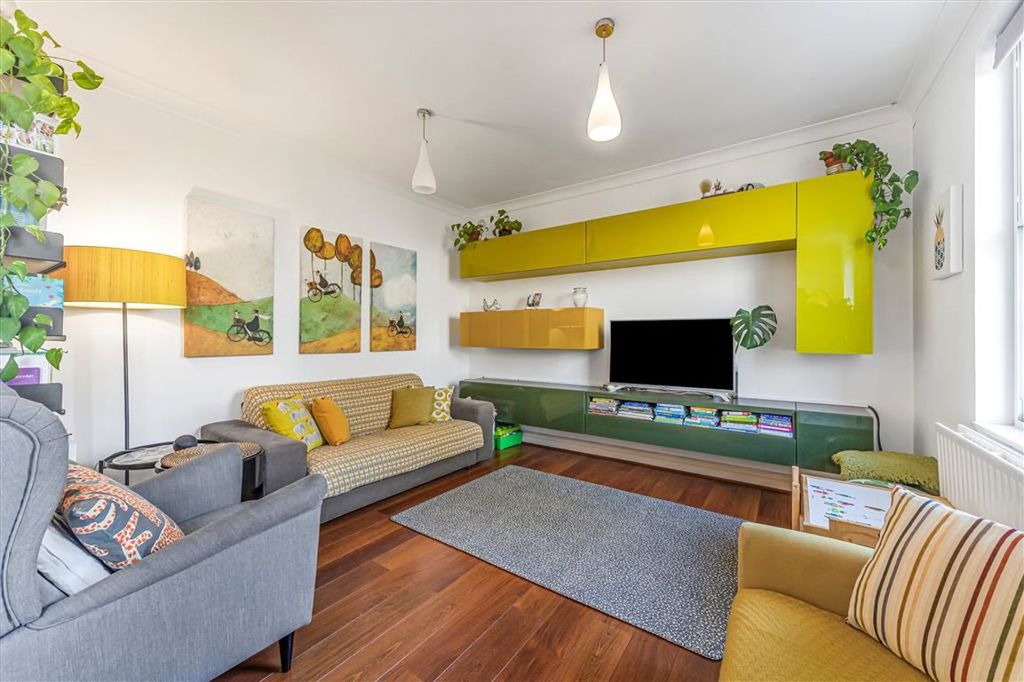 Property photo 2 of 9