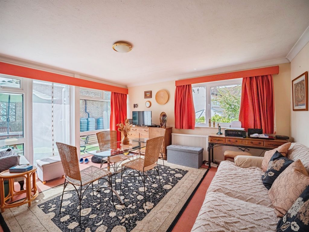 Property photo 2 of 17