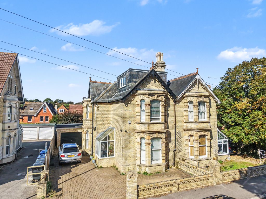 Property photo 1 of 29