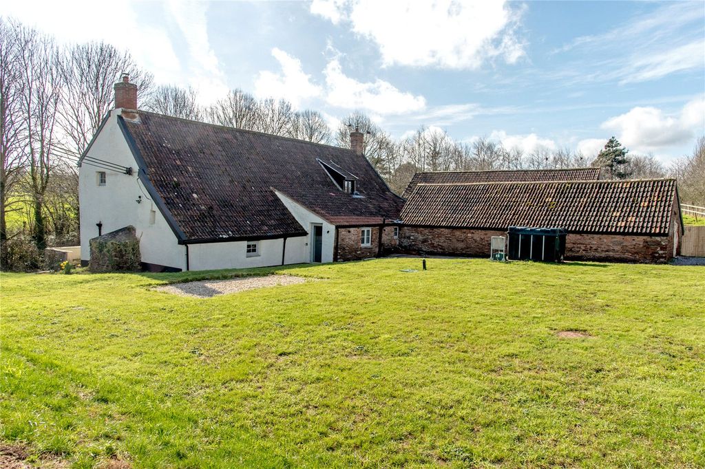 Property photo 2 of 36 Picture No. 24