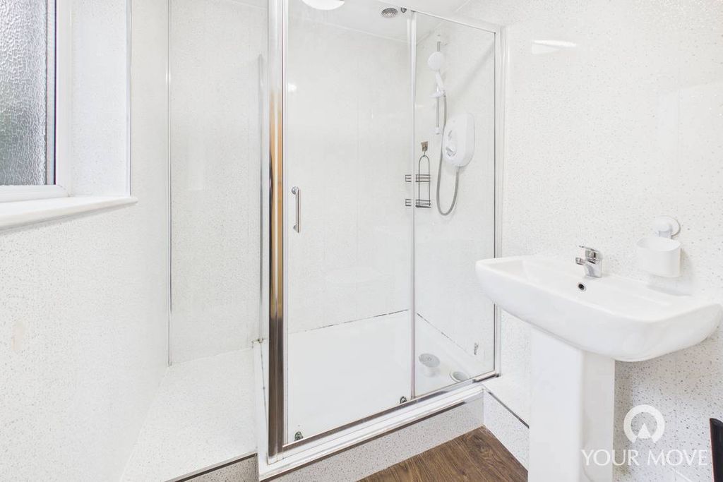 Property photo 2 of 8 Shower Room