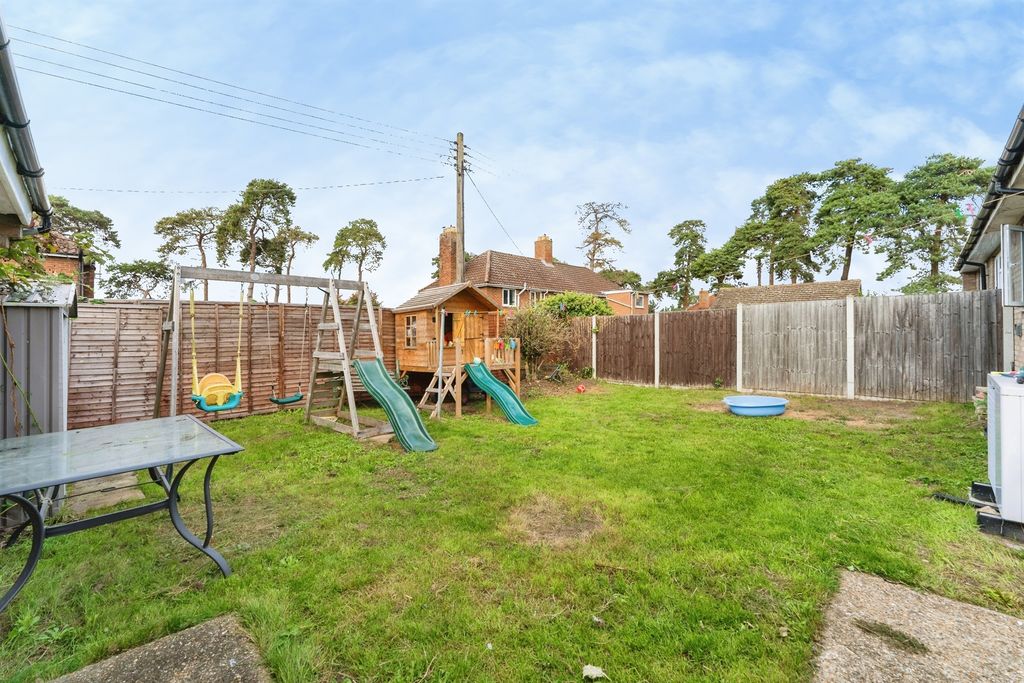 Property photo 2 of 13