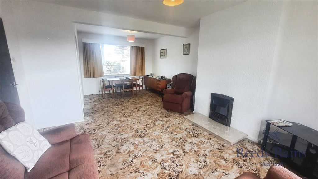 Property photo 3 of 15 Picture No. 29