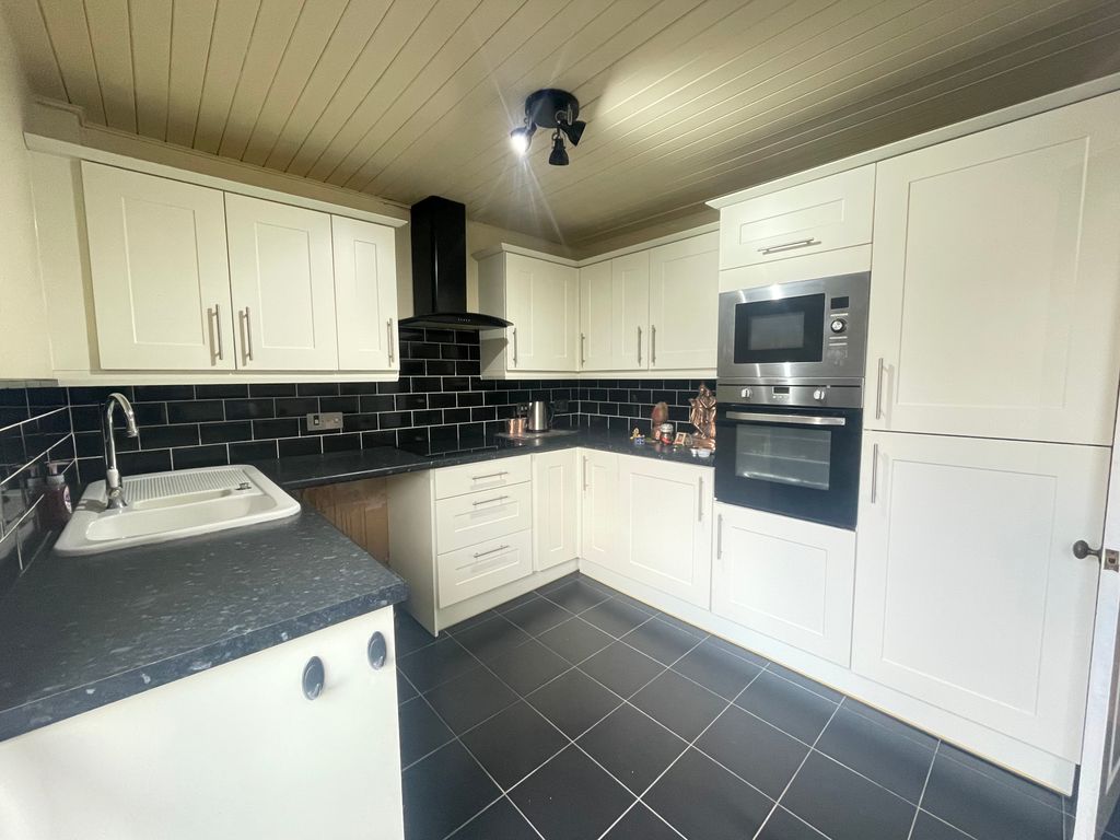 Property photo 2 of 12 Exterior