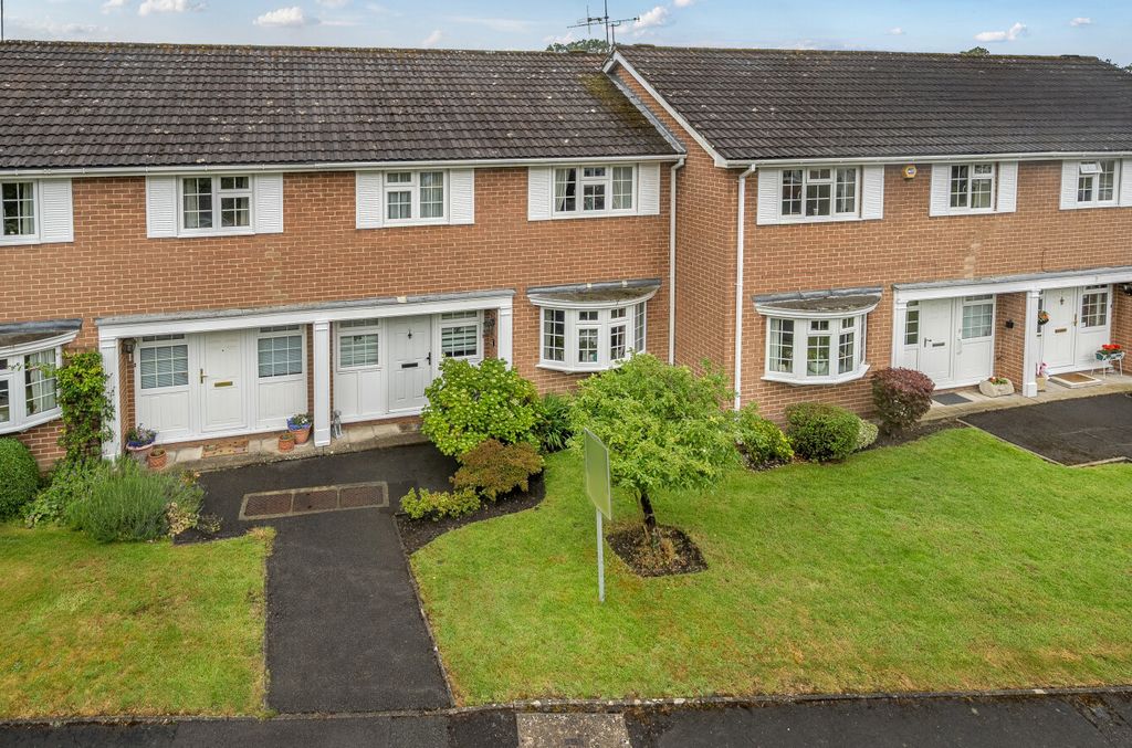 Property photo 1 of 12 1472470-1-6A2Abb3...