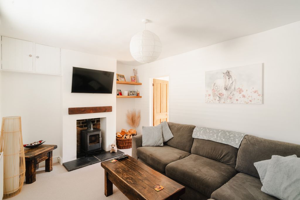 Property photo 2 of 20 15
