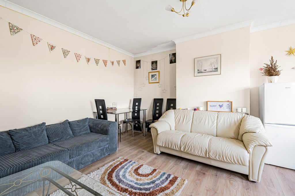 Property photo 3 of 30 22_90396