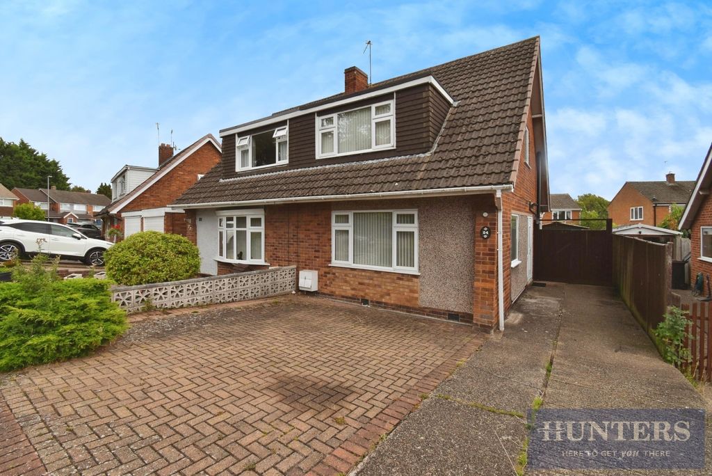 Property photo 1 of 11 Outside
