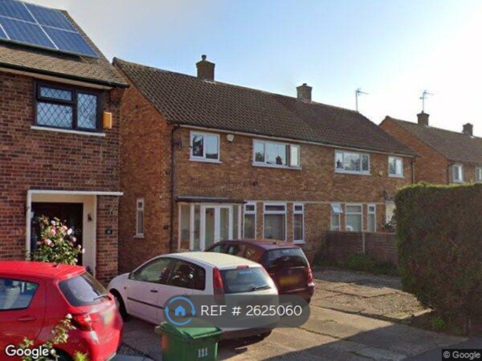 Property photo 1 of 1 Large Furnished 3 Bed Semi Detached