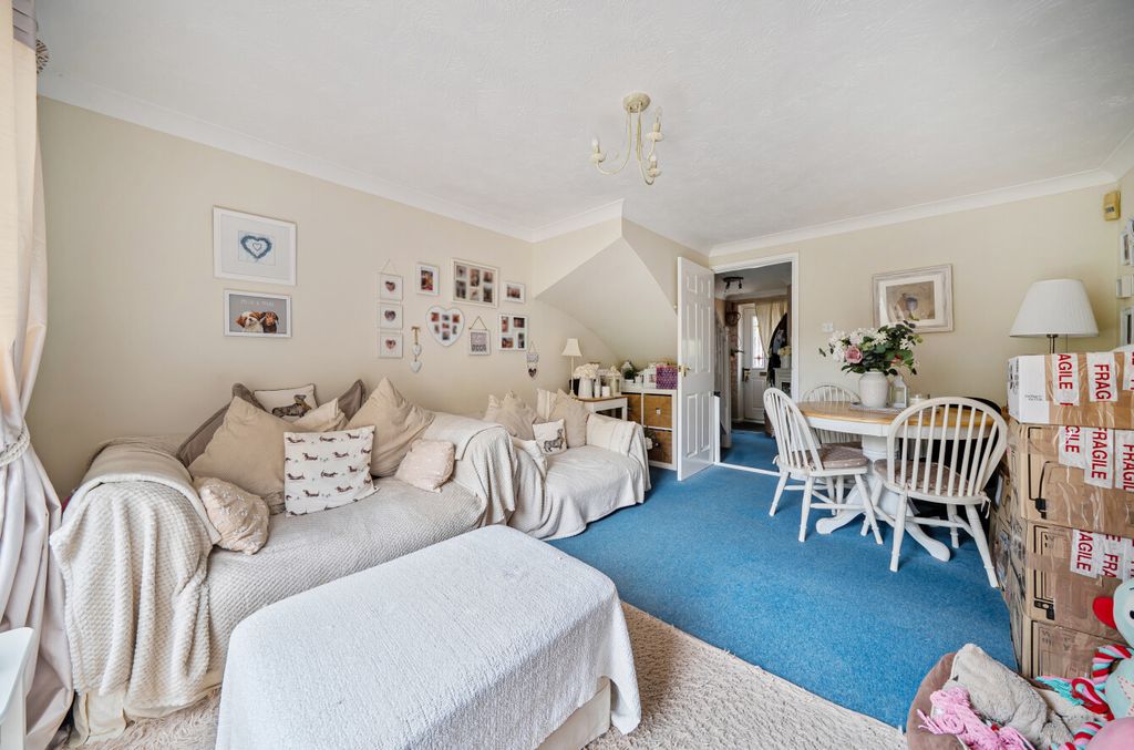 Property photo 2 of 10 1373213-13-690A08...