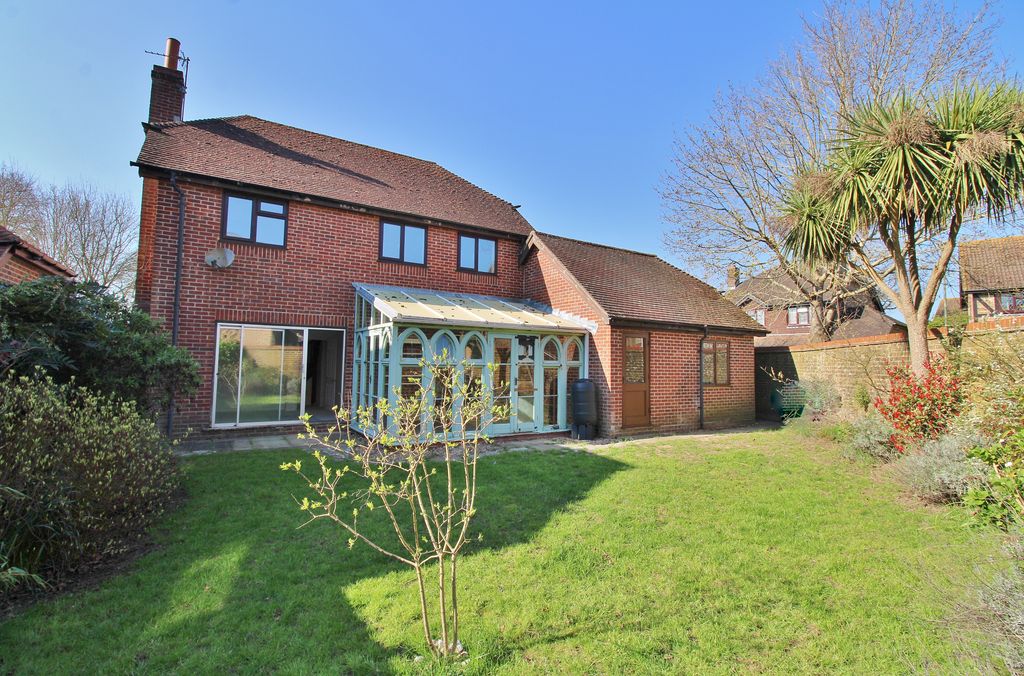 Property photo 3 of 28