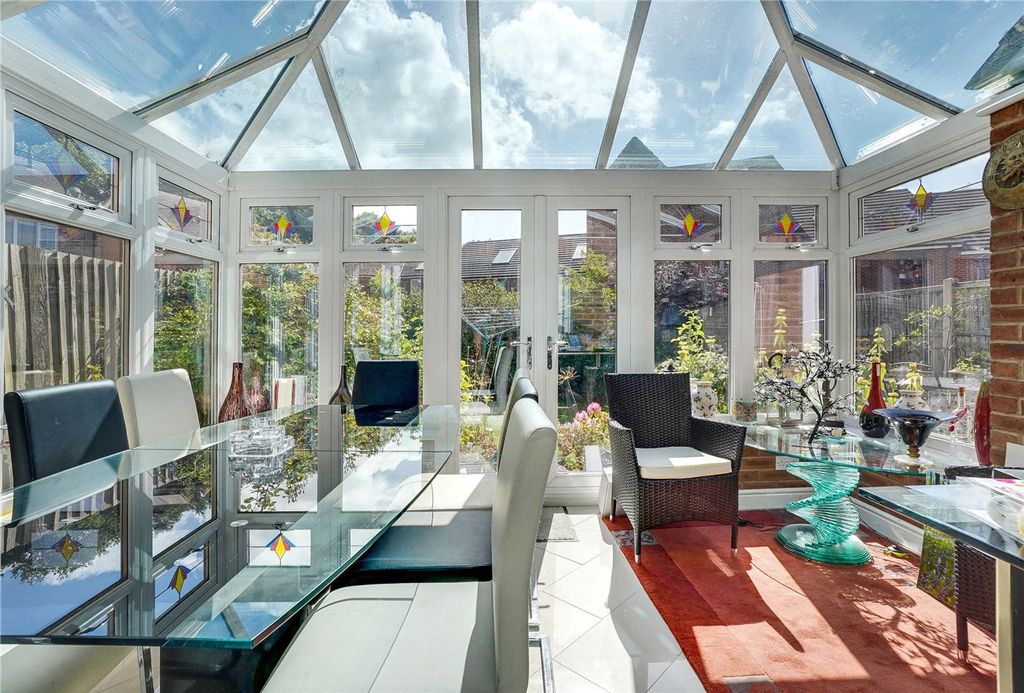 Property photo 2 of 16 Conservatory