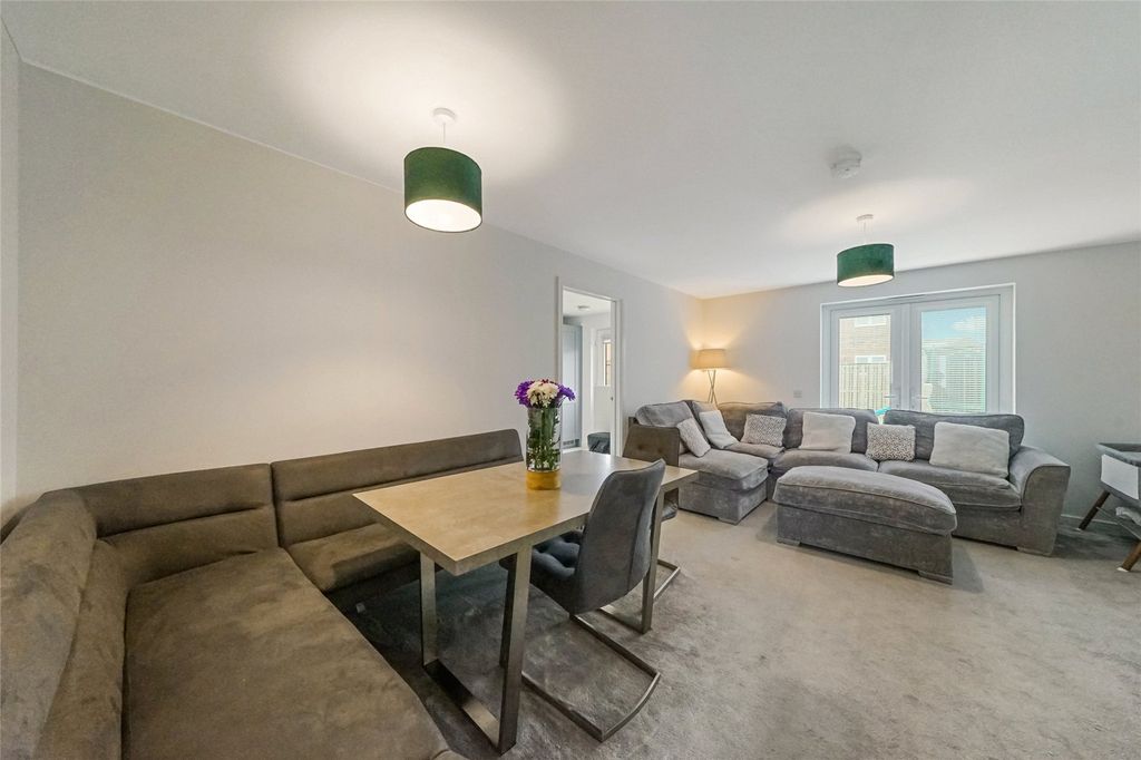 Property photo 3 of 22 Picture No. 04