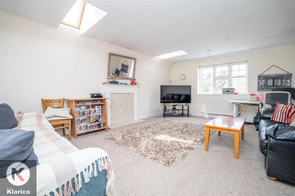 Property photo 2 of 15 Photo-5.Jpg