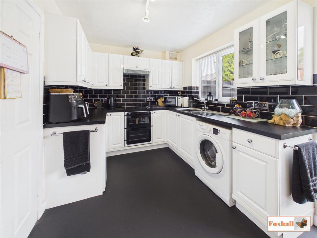 Property photo 3 of 17 Kitchen / Diner